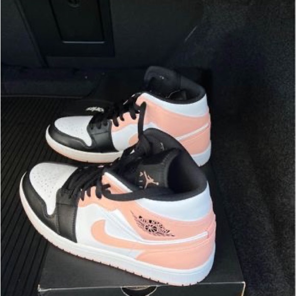 AIR JORDAN 1 MID CRIMSON TINT - Picture 2 of 3